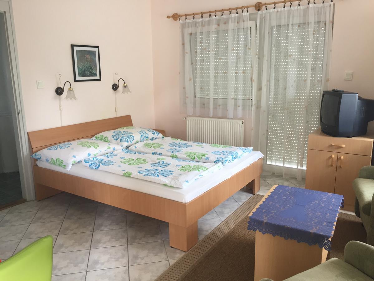Flora Villa Hévíz Dış mekan fotoğraf